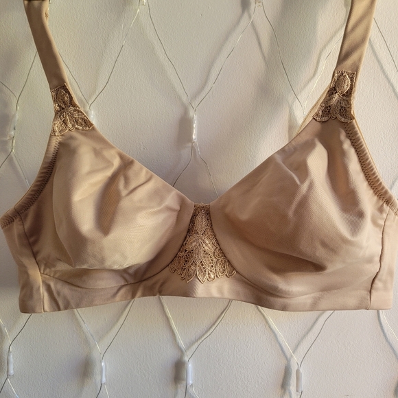 Bali Bra / Beige Color / Embroidered / 38B - Picture 1 of 7